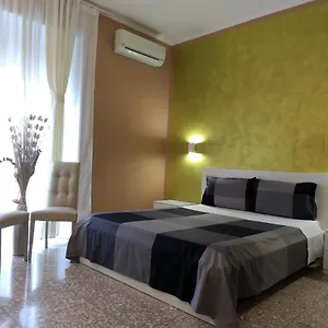 Apartamento Roman Holidays House Marconi, Roma